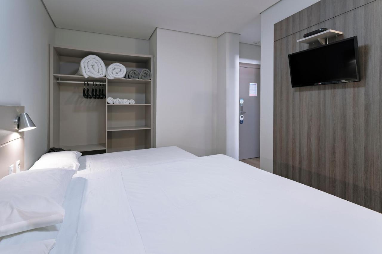 Hotel Valerim Itajai / Navegantes المظهر الخارجي الصورة