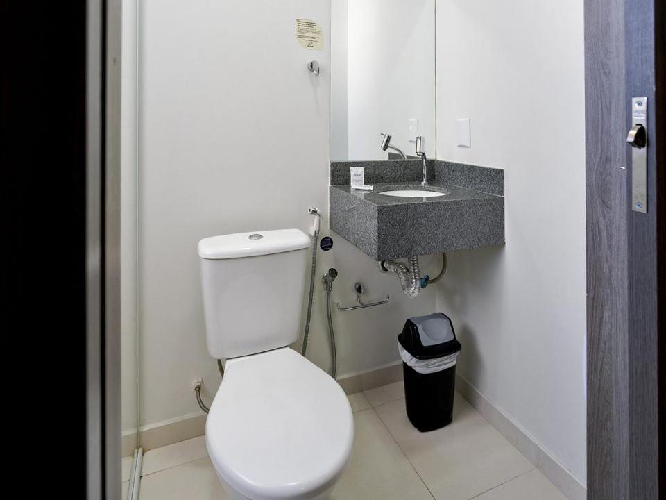 Hotel Valerim Itajai / Navegantes المظهر الخارجي الصورة