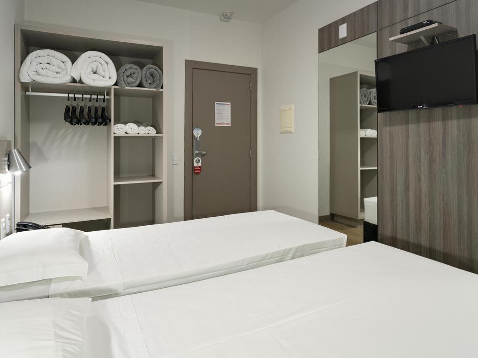 Hotel Valerim Itajai / Navegantes المظهر الخارجي الصورة