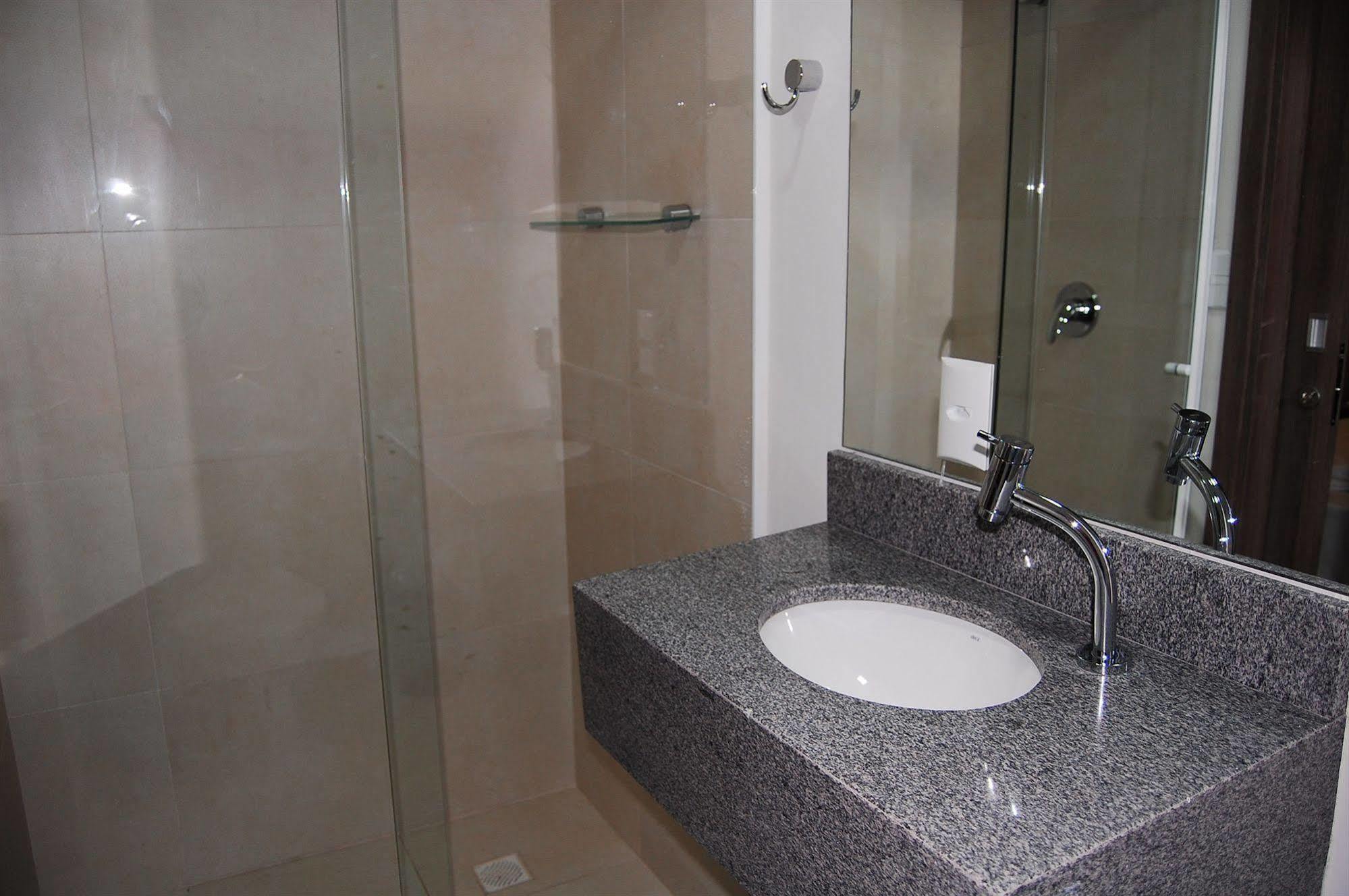 Hotel Valerim Itajai / Navegantes المظهر الخارجي الصورة