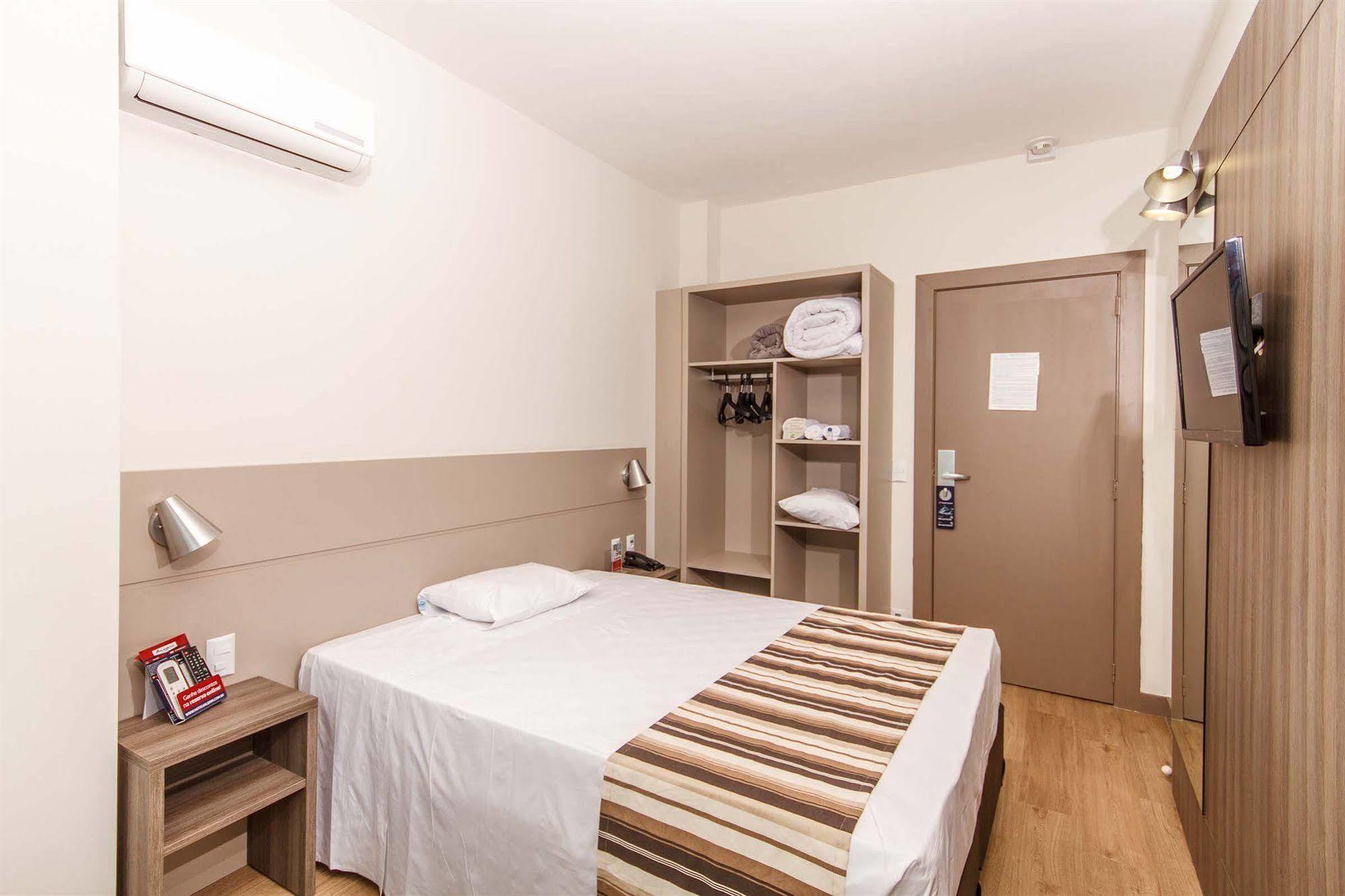 Hotel Valerim Itajai / Navegantes المظهر الخارجي الصورة